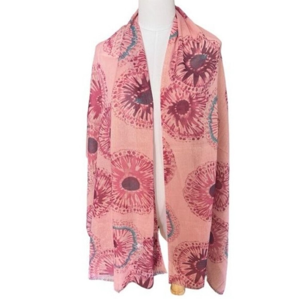 Scarf, Imported from Italy in Shades of Pink Shimmer NWOT - Picture 2 of 8